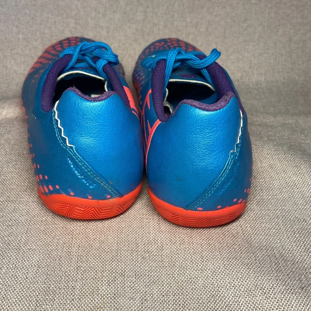 Nike Dynamic Blue and Pink Sneakers Size 5